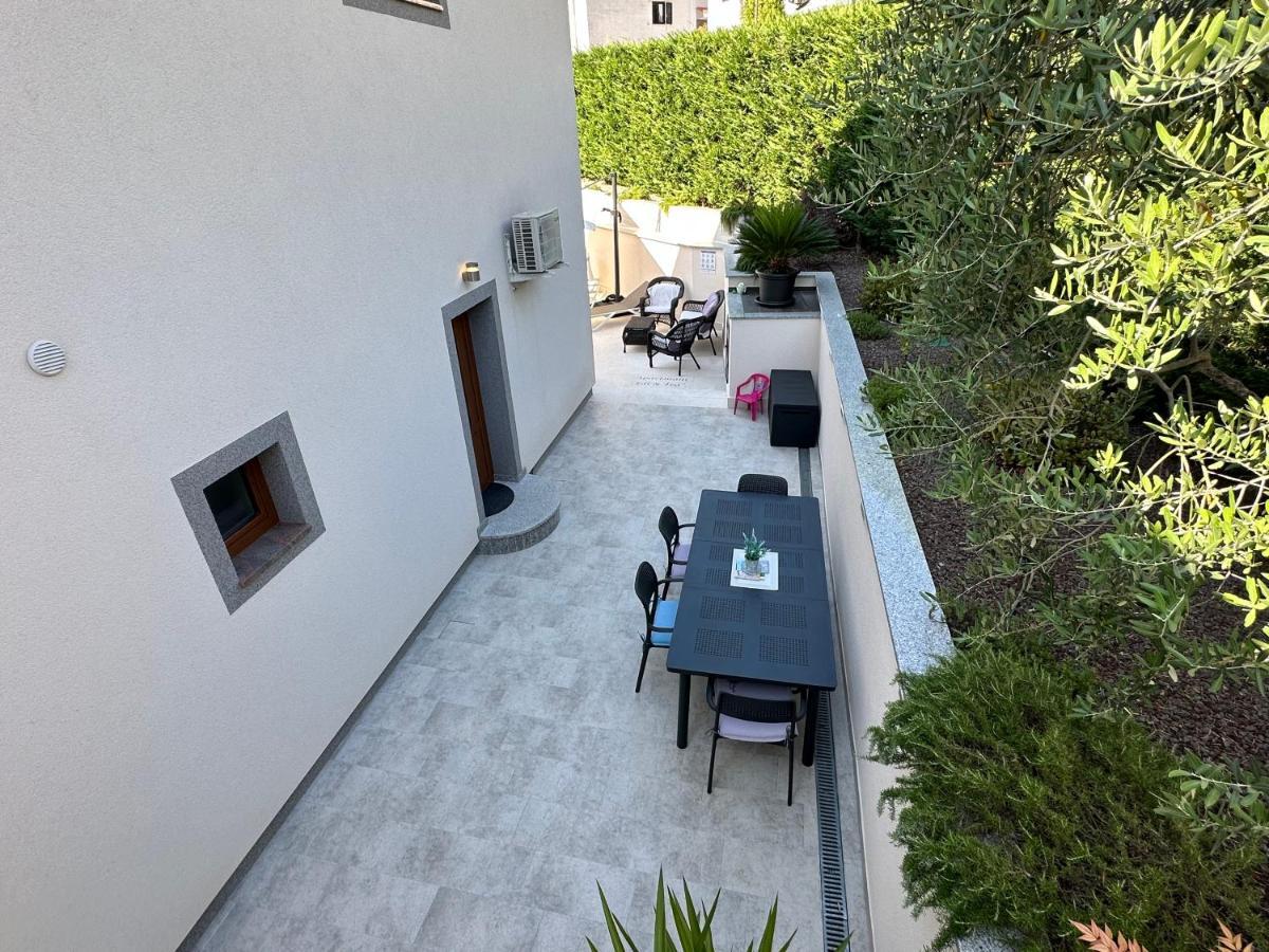 Apartments Edi & Tea Malinska Exterior foto